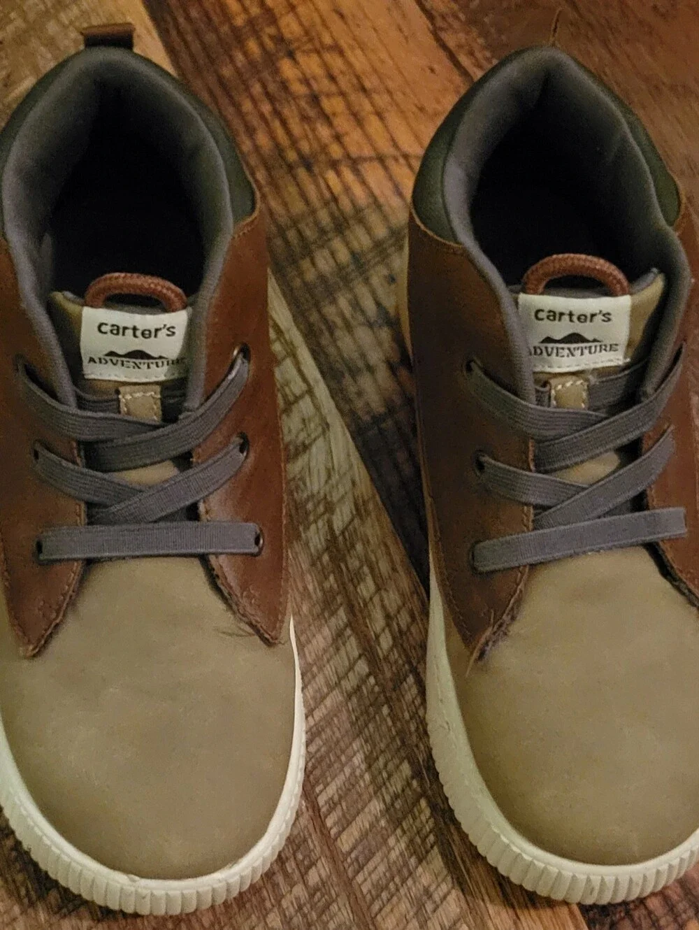 Kid's Dress Shoes- Size 2, Carter's Adventure